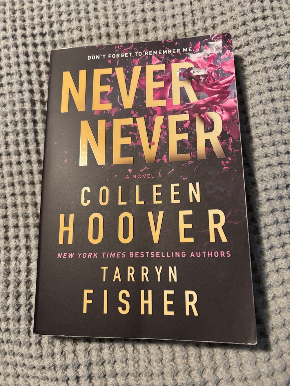 Colleen Hoover & Tarryn Fisher - Never Never (Black with Pink Accents)